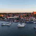 Yachthafen - Und Penthouses Barth