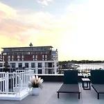 Yachthafen - Und Penthouses