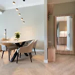 Yachthafen - Und Penthouses Barth